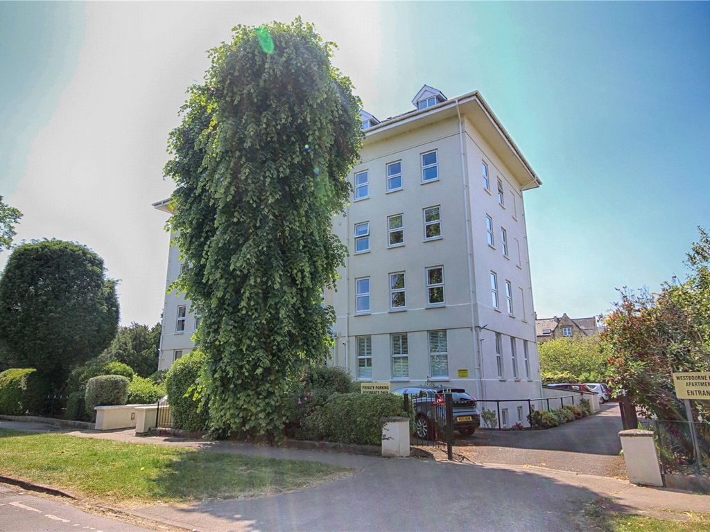 2 bed flat for sale in Westbourne Drive, Cheltenham, Gloucestershire GL52, £115,000