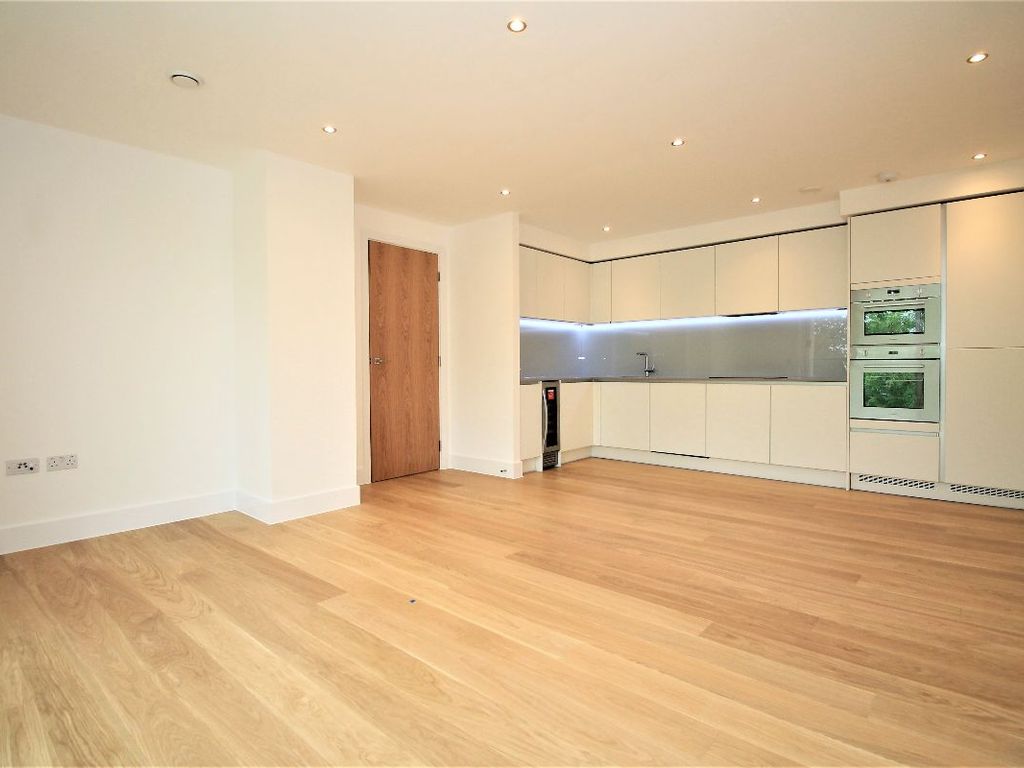 2 bed flat to rent in 500 Chiswick High Rd, Chiswick, London W4, £2,800 pcm