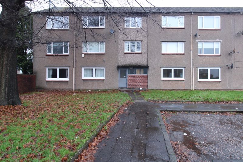 3 bed flat for sale in Iona Road, Renfrew PA4, £78,000