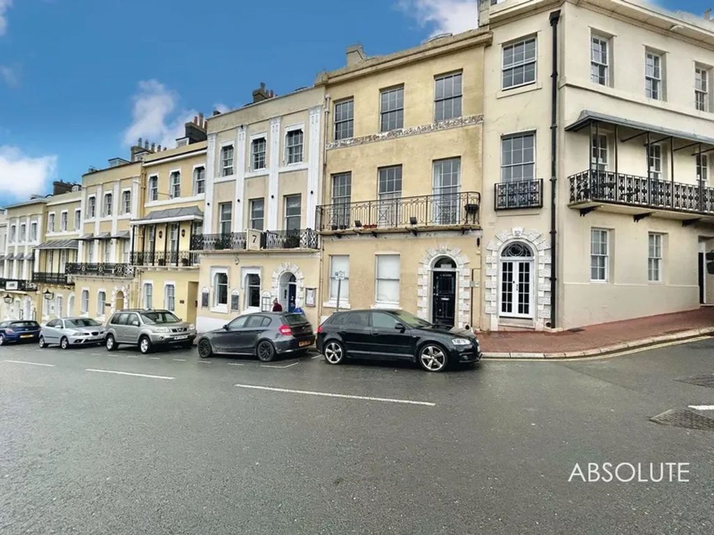 2 bed flat to rent in 8 Beacon Terrace, Torquay TQ1, £895 pcm