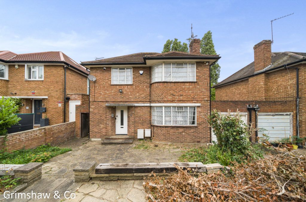 3 bed detached house for sale in Ashbourne Road, Ealing W5, £975,000