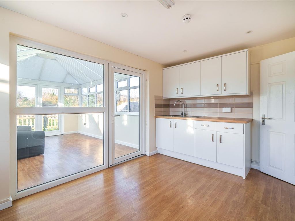 6 bed detached house for sale in Crock Lane, Bridport, Dorset DT6, £650,000