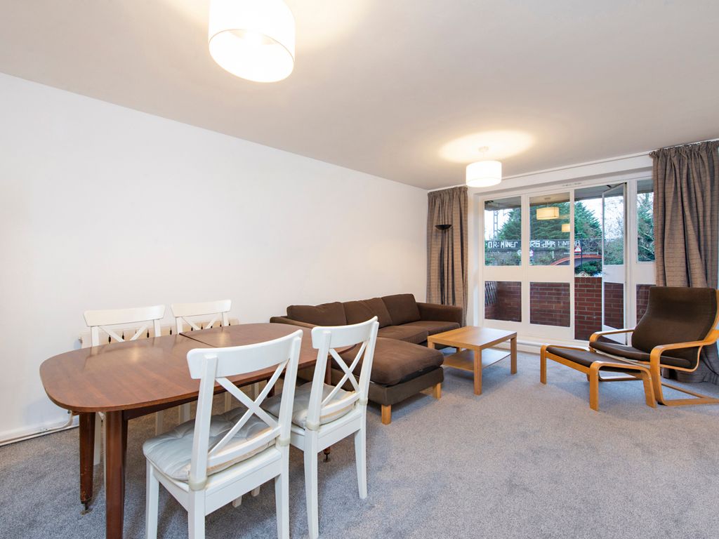 3 bed flat to rent in Lissenden Gardens, Gospel Oak NW5, £2,580 pcm