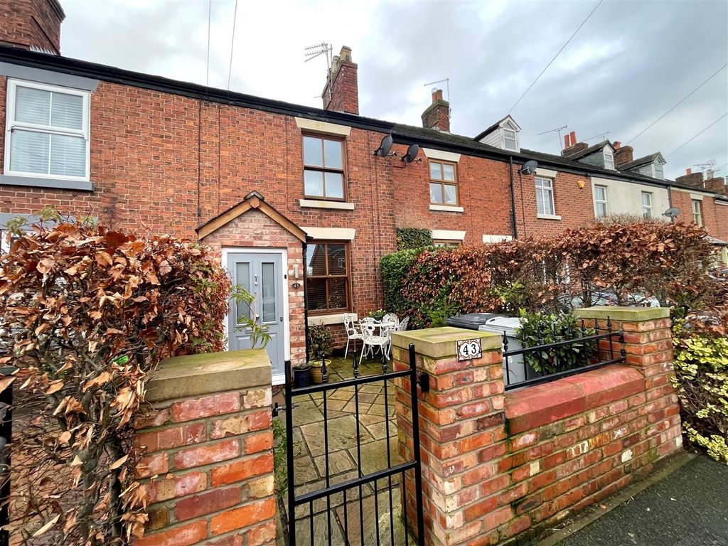 2 bed cottage for sale in Elworth Street, Sandbach CW11, £210,000