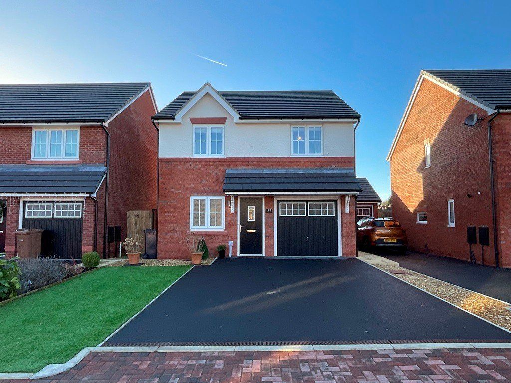 3 bed detached house for sale in Belsay Close, Southport PR9, £279,950