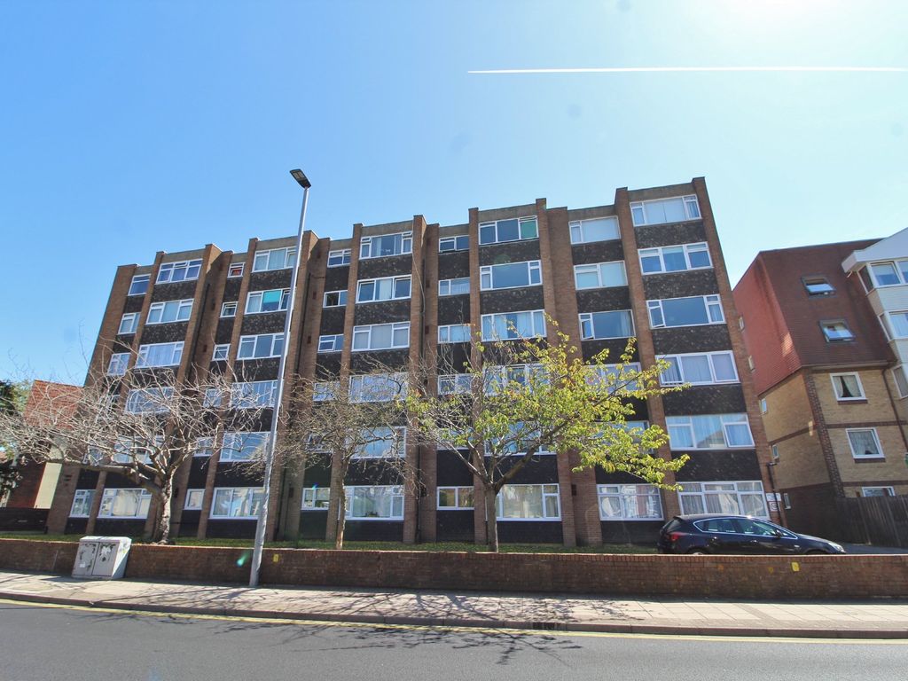2 bed flat for sale in Victoria Road North, Southsea PO5, £189,995