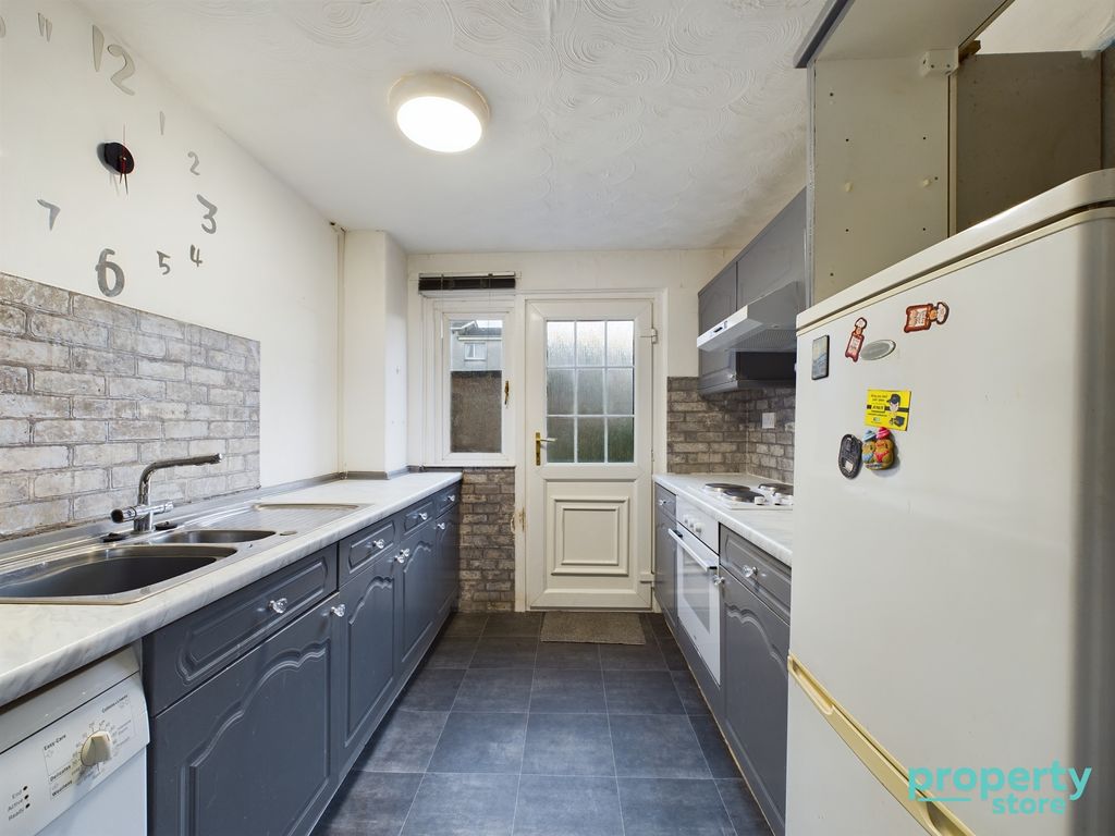 2 bed terraced house for sale in Alison Lea, East Kilbride, South Lanarkshire G74, £96,000