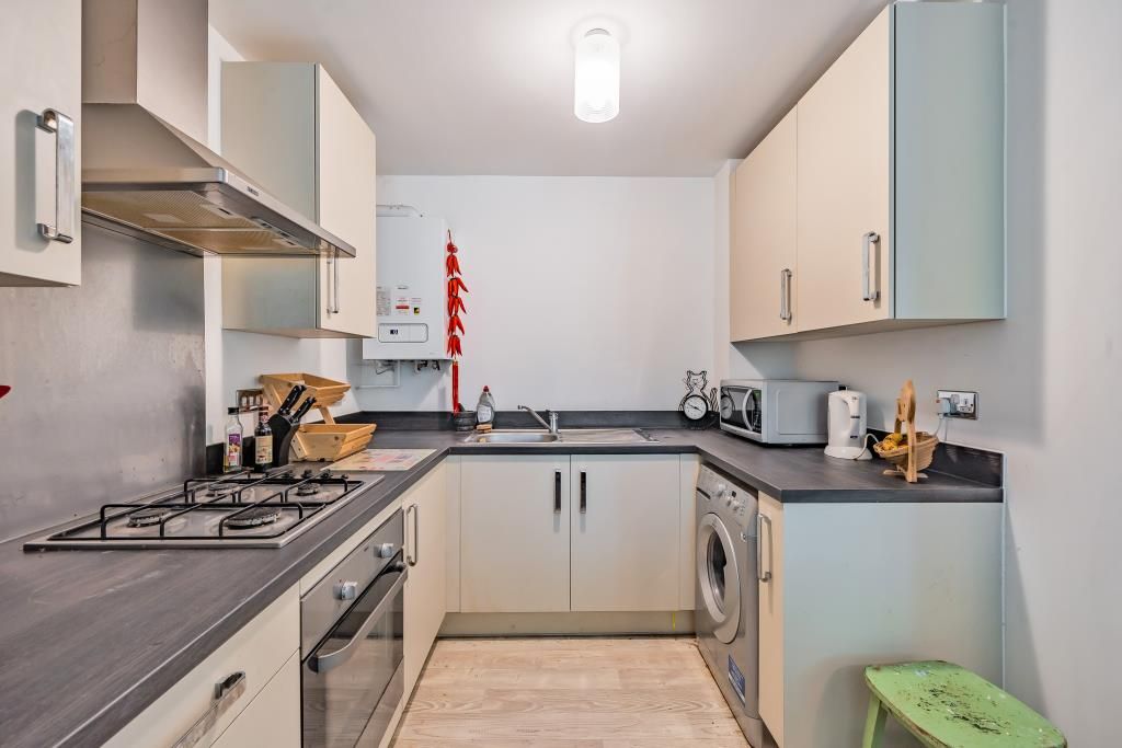 1 bed flat for sale in Botley, Oxford OX2, £250,000