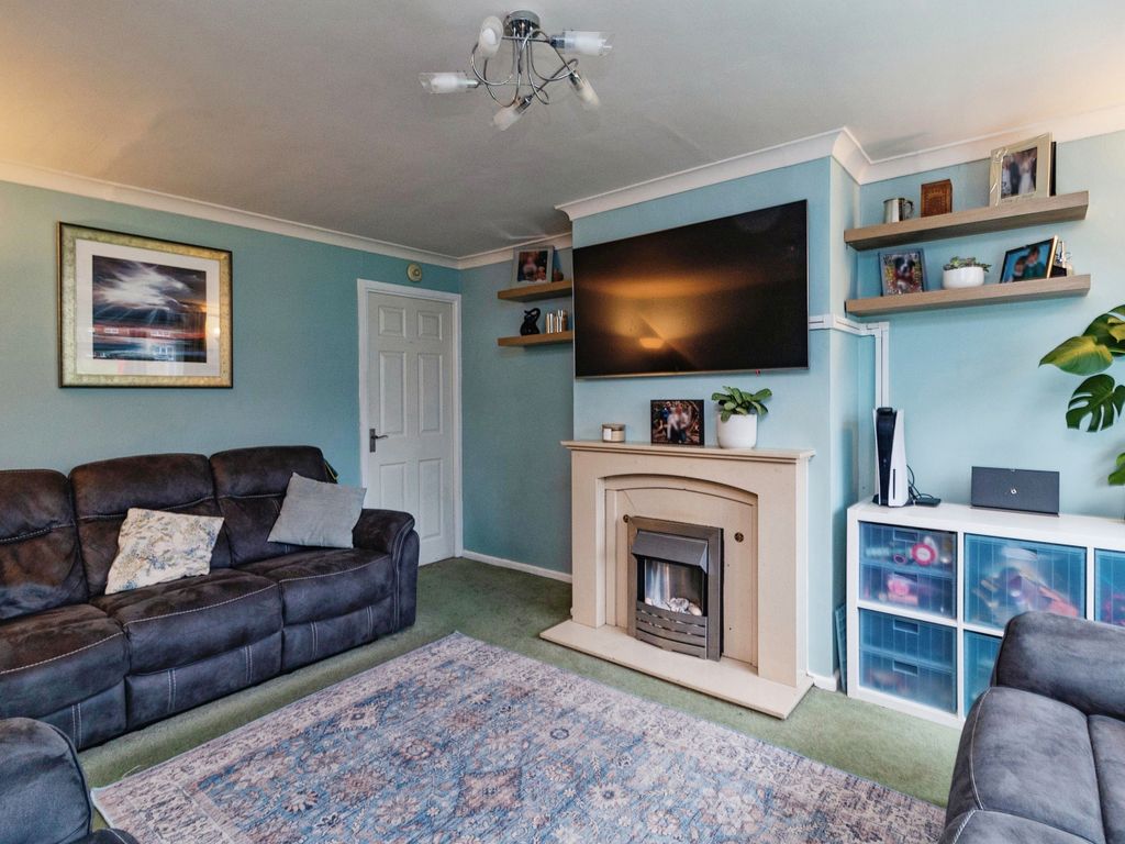 3 bed semi-detached house for sale in Eston Court, Bradville, Milton Keynes MK13, £350,000