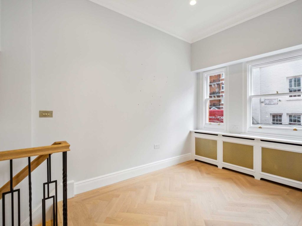 3 bed flat for sale in Draycott Place, Chelsea, London SW3, £3,000,000