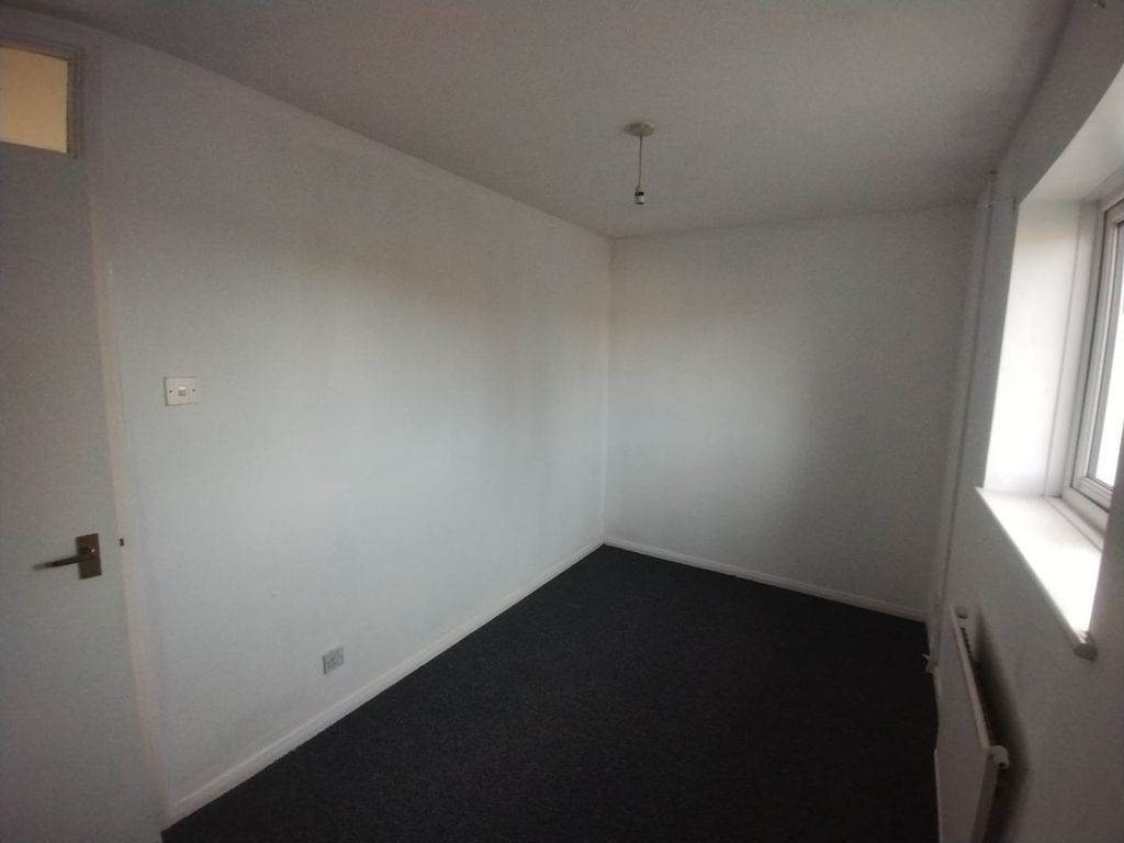 2 bed terraced house to rent in Bulrush Close, Cardiff CF3, £1,100 pcm