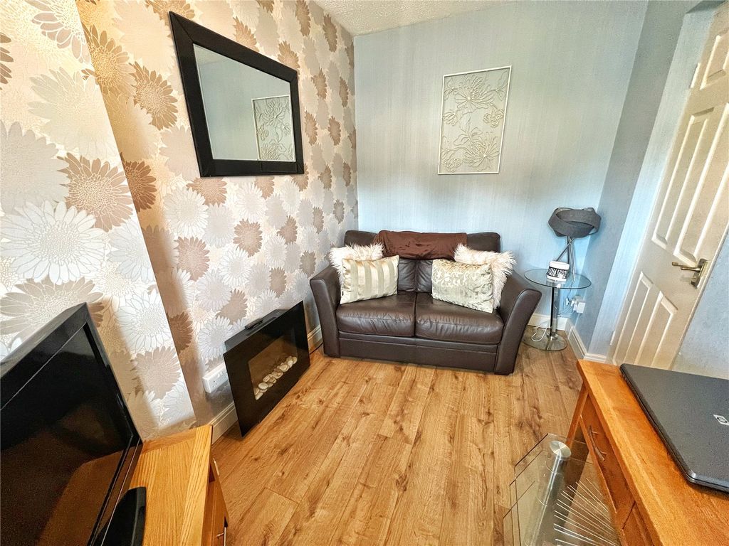 3 bed town house for sale in The Spindles, Mossley OL5, £270,000