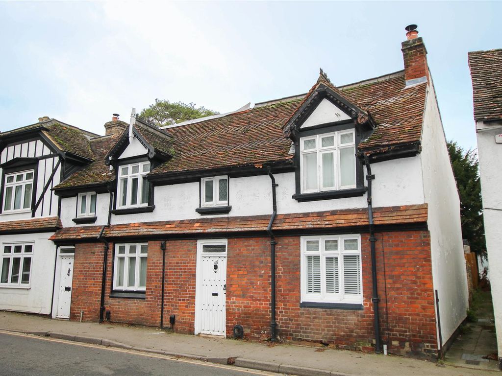3 bed end terrace house for sale in London Road, Saffron Walden CB11, £350,000
