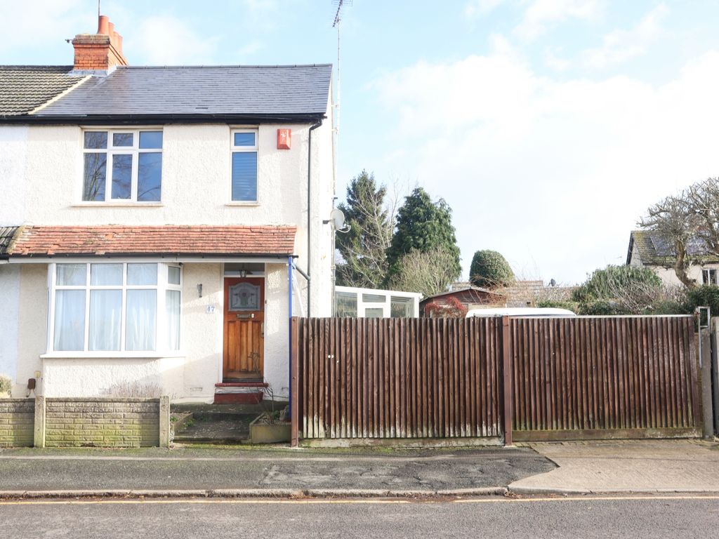 3 bed semi-detached house to rent in Leon Avenue, Bletchley, Milton Keynes MK2, £1,475 pcm