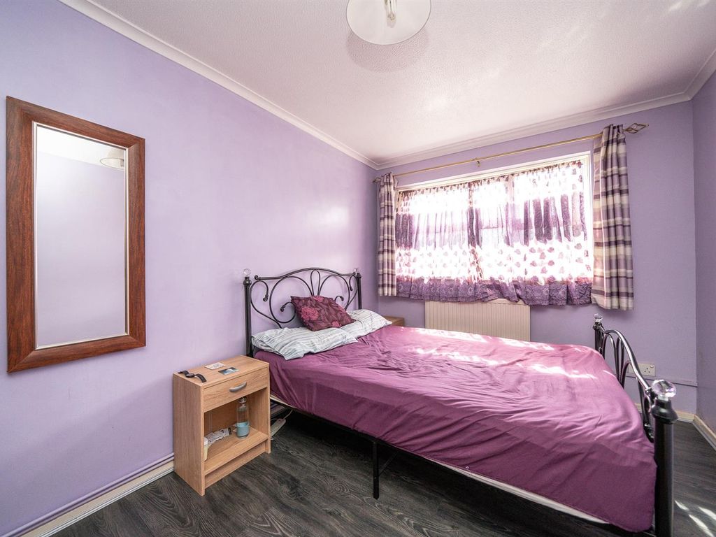 1 bed flat for sale in Arran Close, Hemel Hempstead HP3, £170,000