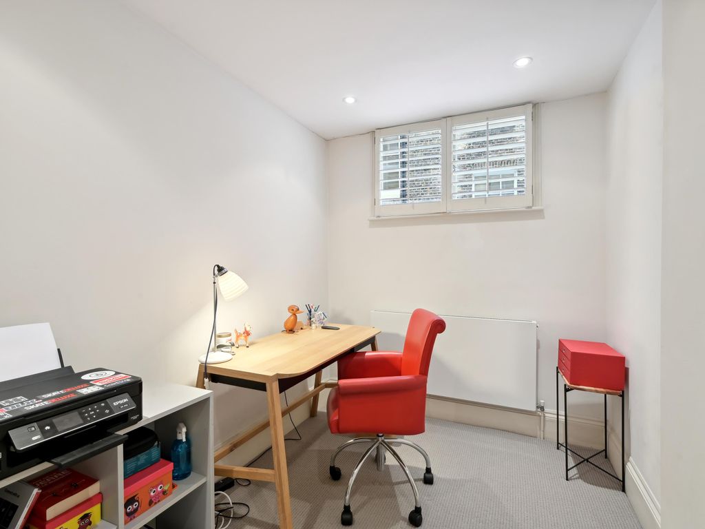 4 bed flat for sale in Manson Place, London SW7, £3,750,000