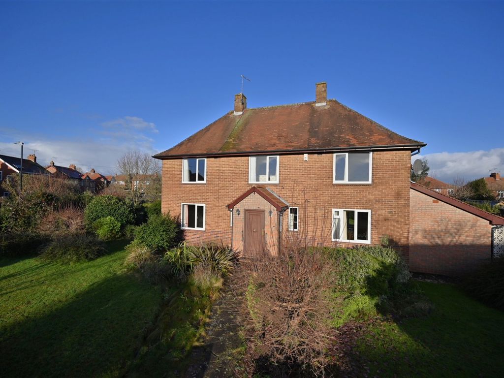 3 bed detached house for sale in Bishopton Park, Ripon HG4, £499,950