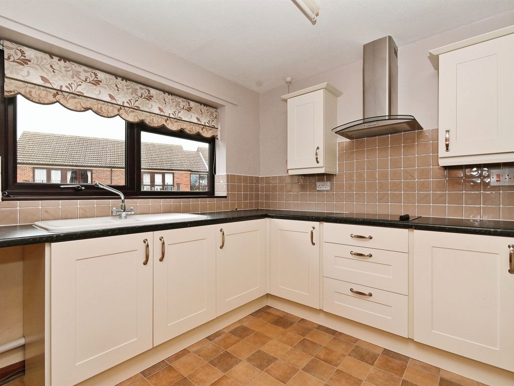 1 bed flat for sale in Church Street, Diss IP22, £125,000