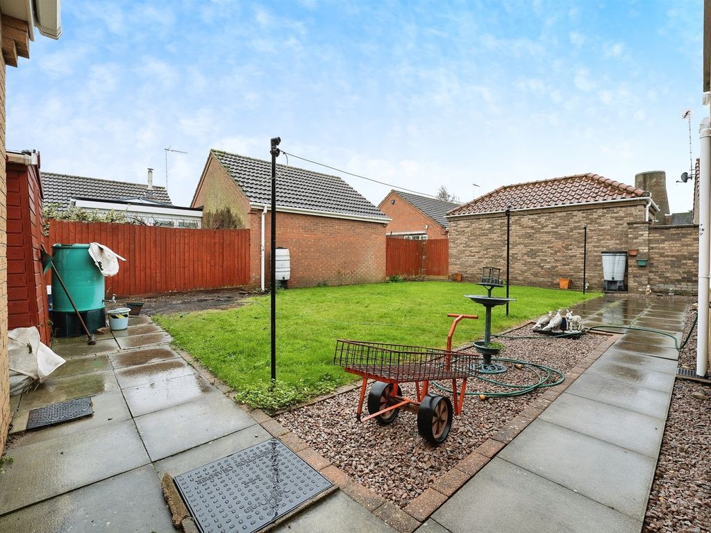 2 bed detached bungalow for sale in Bridle Close, Outwell, Wisbech PE14, £225,000