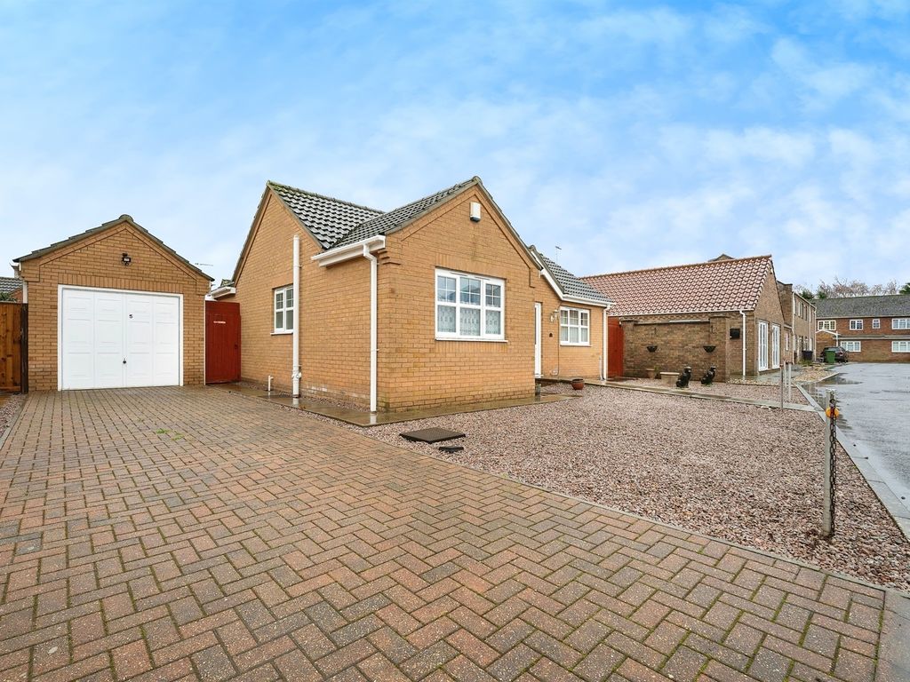 2 bed detached bungalow for sale in Bridle Close, Outwell, Wisbech PE14, £225,000