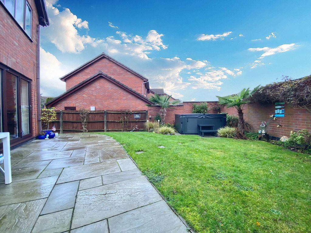 3 bed detached house for sale in The Alders, Bedworth CV12, £349,950