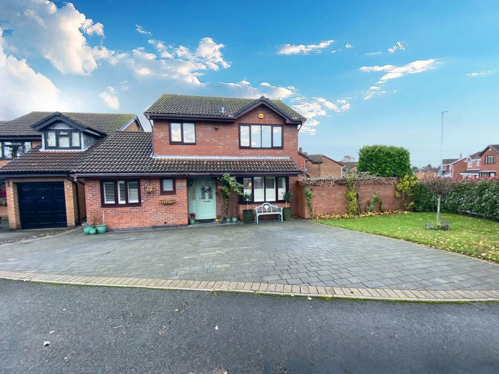 3 bed detached house for sale in The Alders, Bedworth CV12, £349,950