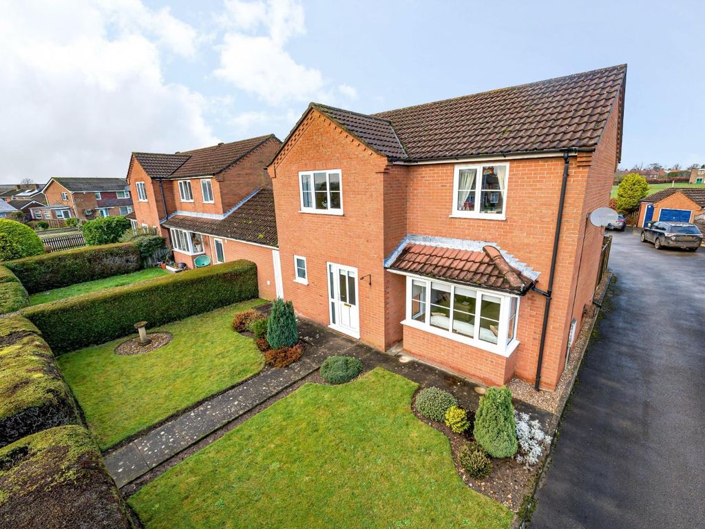 3 bed link-detached house for sale in Tennyson Gardens, Horncastle LN9, £230,000