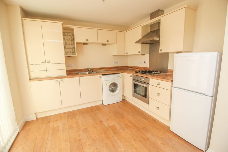2 bed flat for sale in Woodvale Road, Blaydon-On-Tyne NE21, £80,000