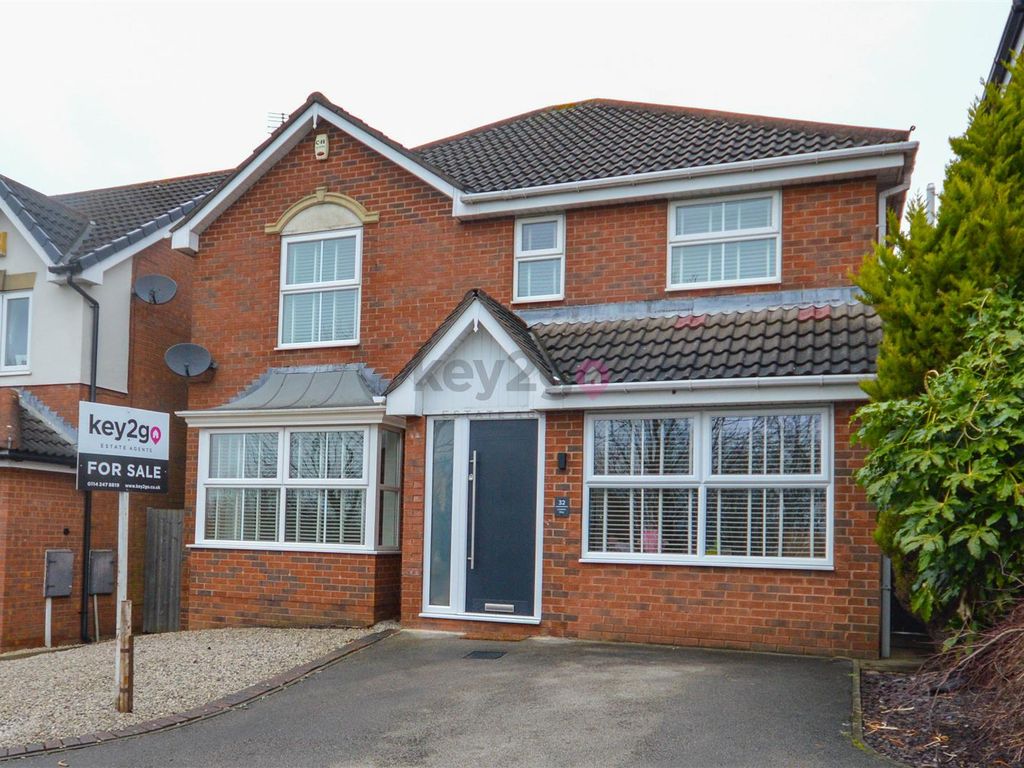 4 bed detached house for sale in Limekiln Way, Barlborough, Chesterfield S43, £360,000