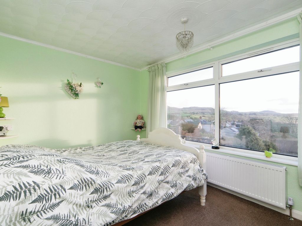 4 bed bungalow for sale in Trawsfynydd, Blaenau Ffestiniog, Gwynedd LL41, £270,000