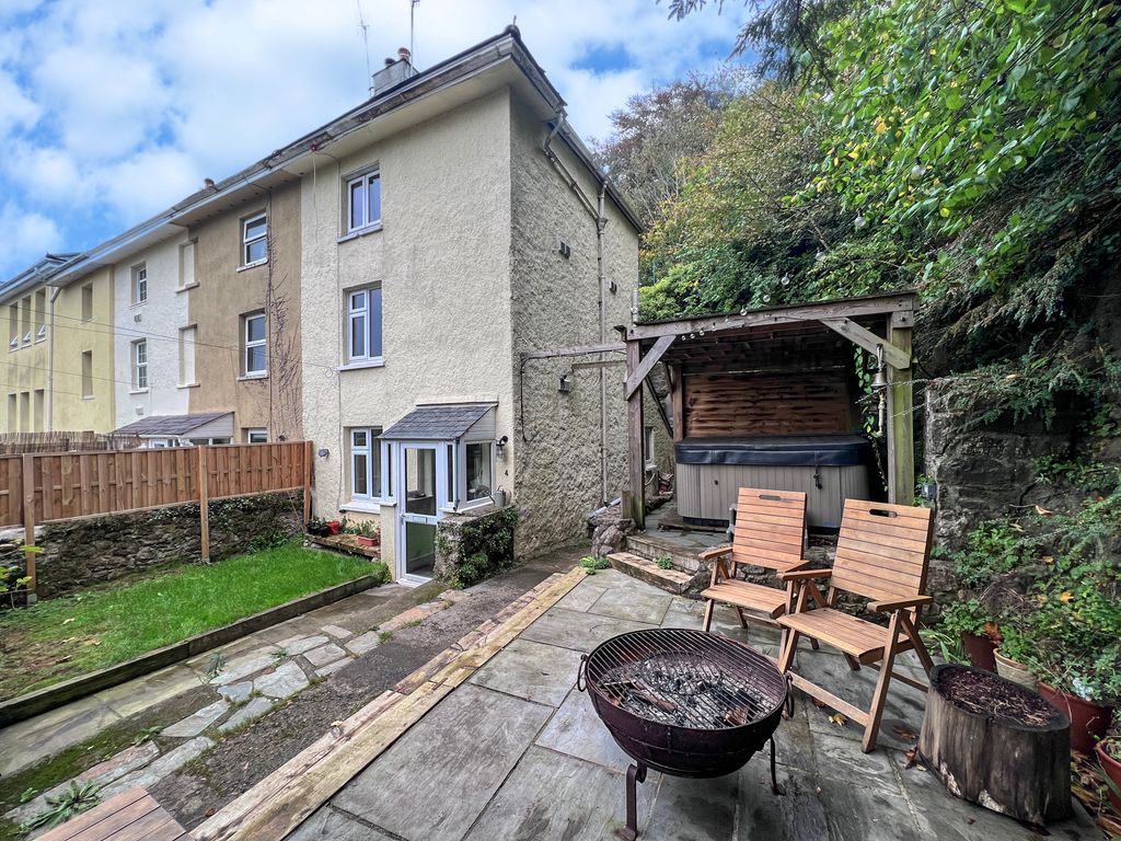 2 bed end terrace house for sale in Bowling Green, Ashburton, Newton Abbot TQ13, £245,000