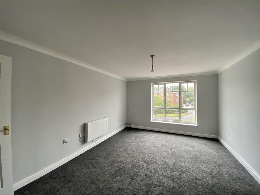 1 bed flat to rent in Richmond Meech Drive, Kennington, Ashford TN24, £900 pcm