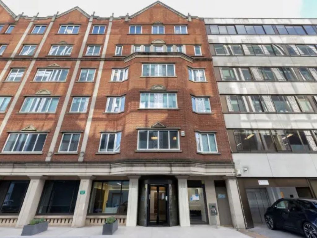 Office to let in North Row, London W1K, £9,000 pa