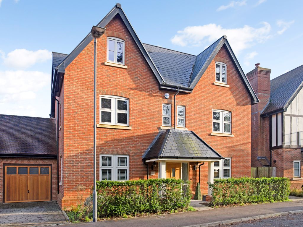 5 bed detached house for sale in Mill Lane, Taplow SL6, £1,595,000