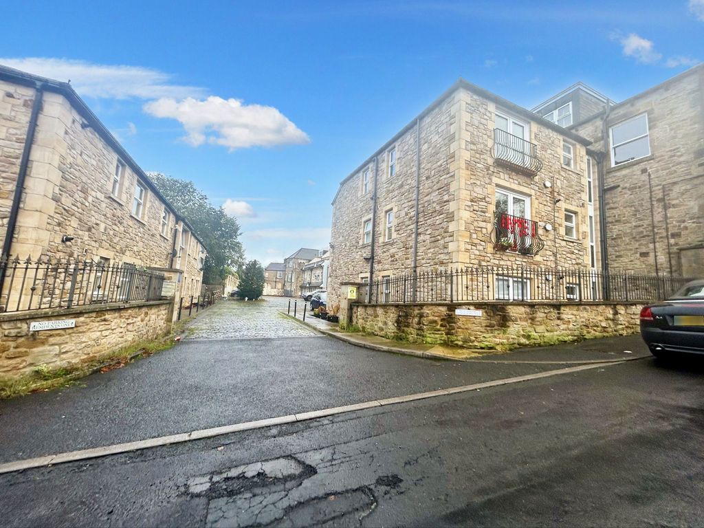 3 bed flat for sale in Anderson Court, Burnopfield, Newcastle Upon Tyne NE16, £200,000