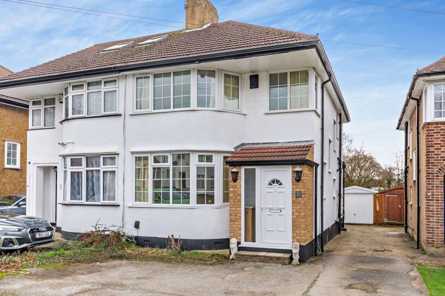 3 bed semi-detached house to rent in Felbridge Avenue, Stanmore HA7, £2,500 pcm