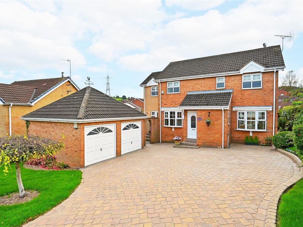 4 bed detached house for sale in Moorthorpe Way, Owlthorpe, Sheffield S20, £400,000