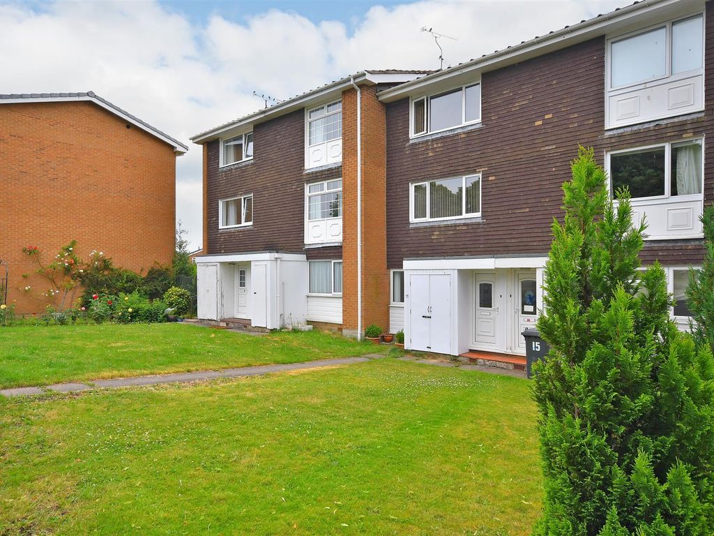 2 bed flat for sale in Sherwood Place, Dronfield Woodhouse, Dronfield S18, £160,000