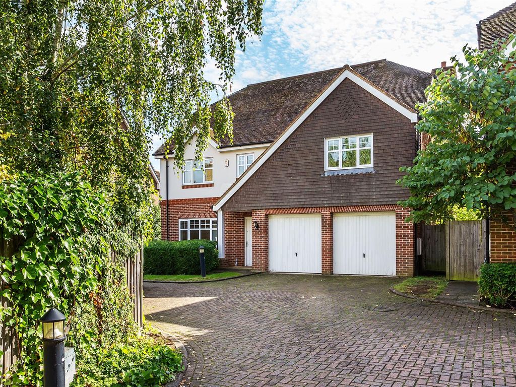 5 bed detached house for sale in Knox Road, Queen Elizabeth Park, Guildford, Surrey GU2, £950,000