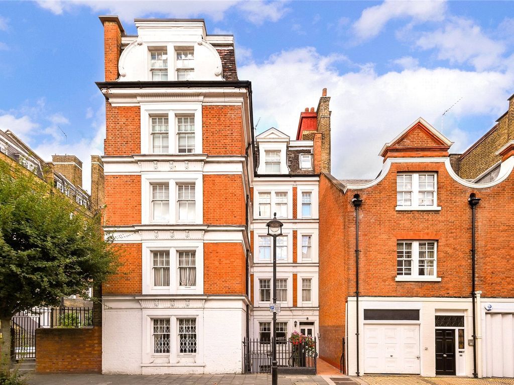 2 bed flat for sale in Lees Place, London W1K, £1,100,000