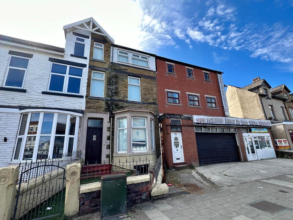 8 bed terraced house for sale in Lytham Road, Blackpool FY1, £110,000