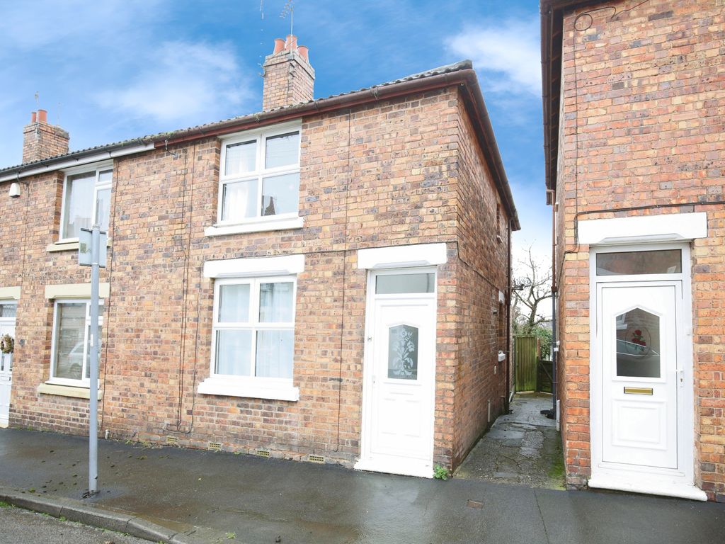 2 bed end terrace house for sale in Bachelors Bench, Atherstone CV9, £159,950