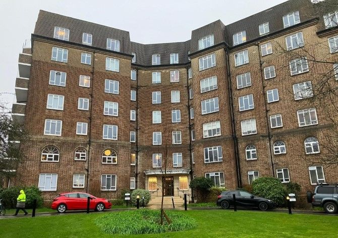 2 bed flat for sale in 128 Wick Hall, Furze Hill, Hove BN3, £200,000