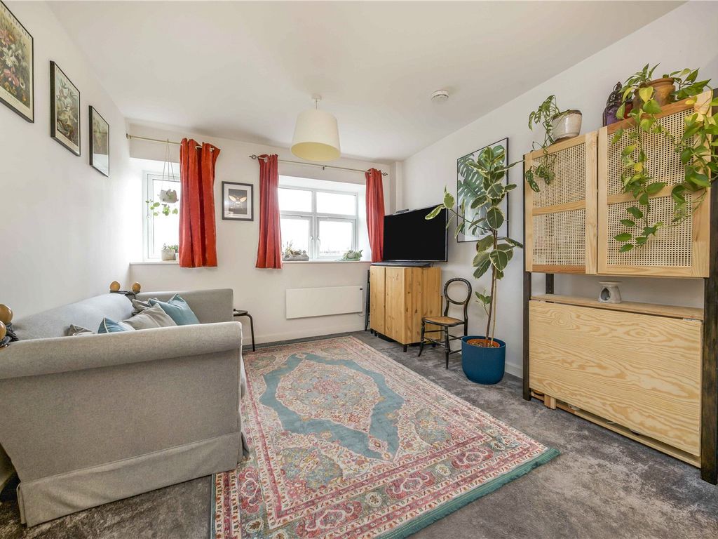 1 bed flat for sale in Parkgate House, 356 West Barnes Lane, New Malden KT3, £265,000