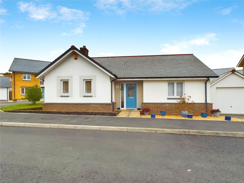 2 bed bungalow for sale in Molesworth Way, Holsworthy EX22, £350,000