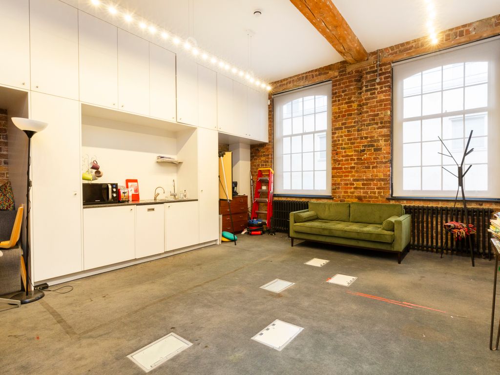 Office to let in City Garden Row, London N1, £18,000 pa