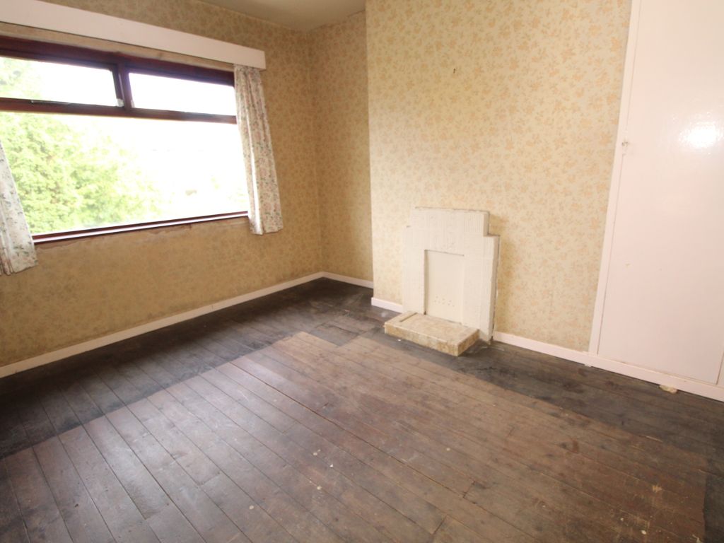 3 bed semi-detached house for sale in Sunningdale Drive, Belfast BT14, £135,000