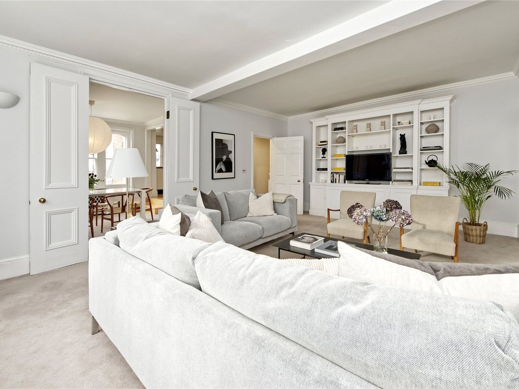 3 bed flat for sale in Stanley Crescent, London W11, £2,750,000