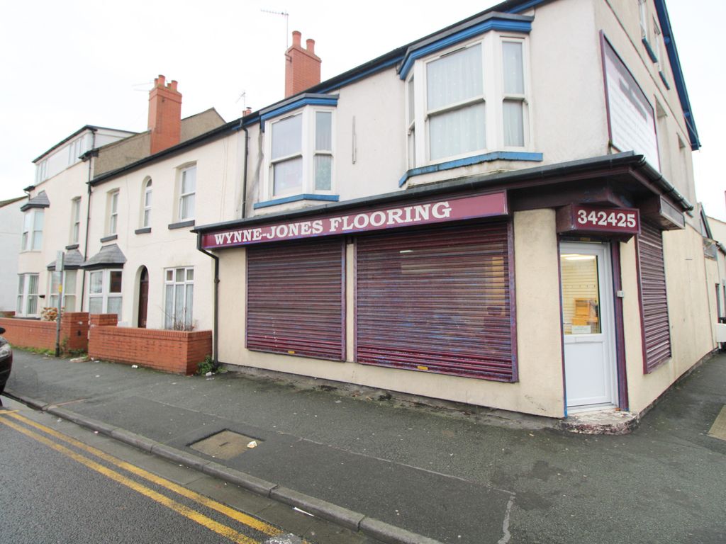 Property for sale in Vale Road, Rhyl, Denbighshire LL18, £125,000