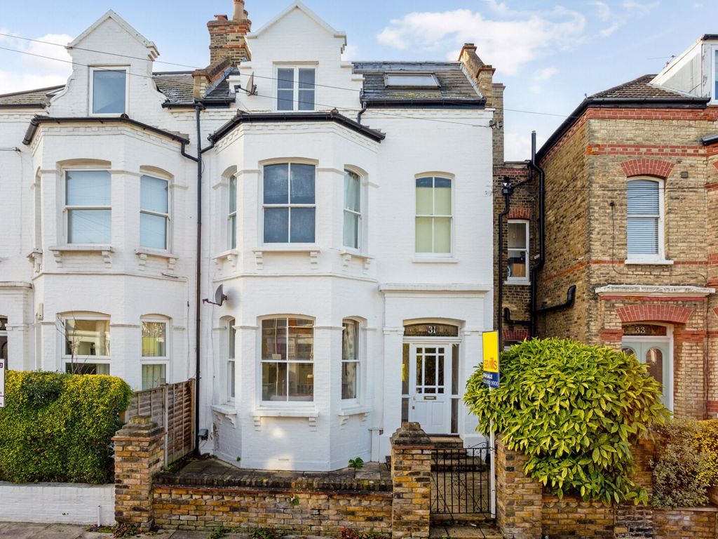 2 bed flat for sale in Cromford Road, Putney, London SW18, £850,000